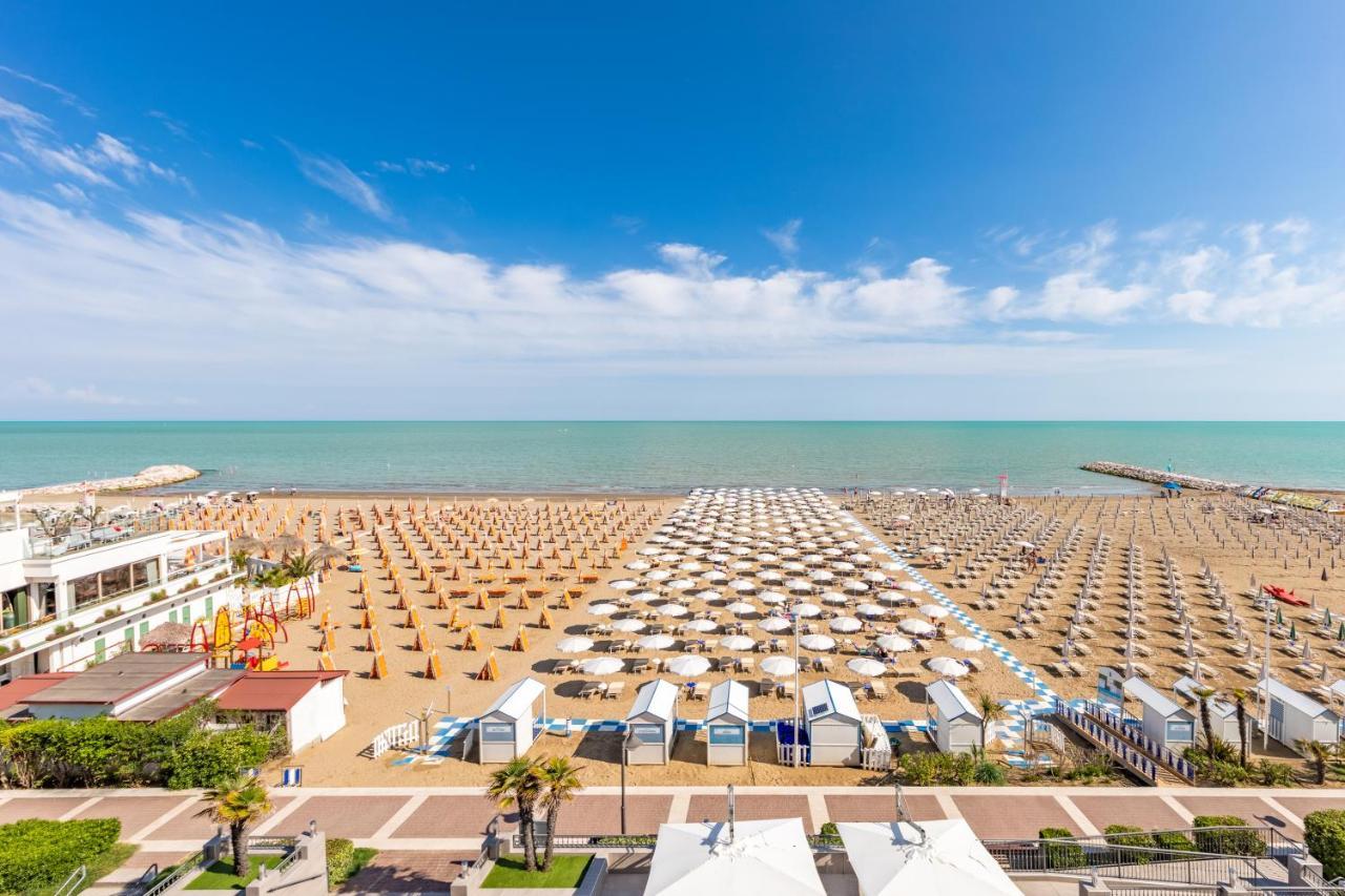 Hotel Nettuno Caorle Exterior foto