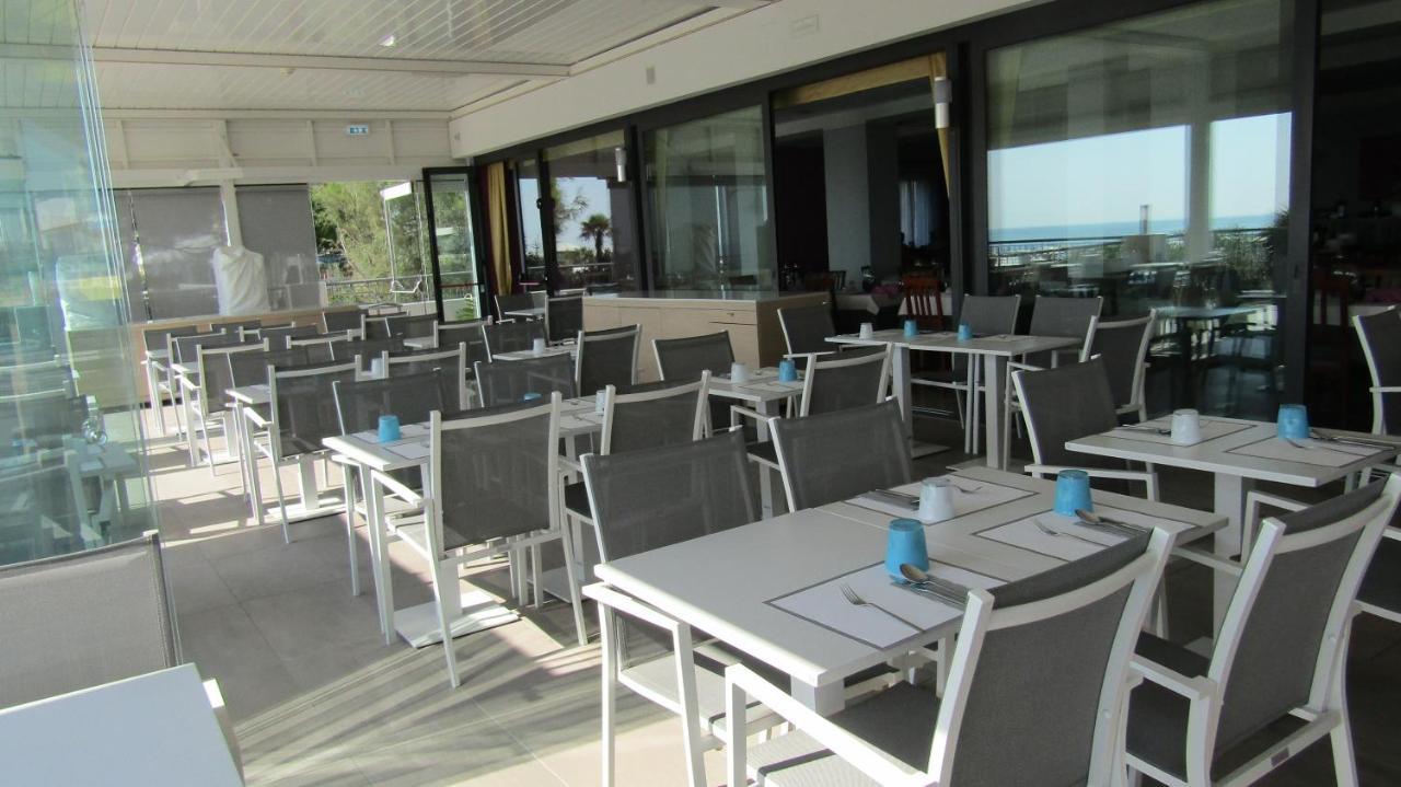 Hotel Nettuno Caorle Exterior foto