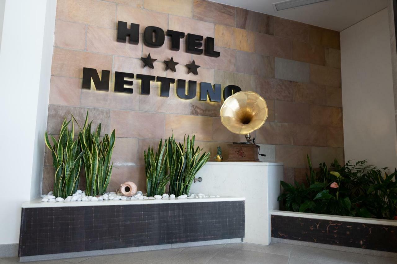 Hotel Nettuno Caorle Exterior foto